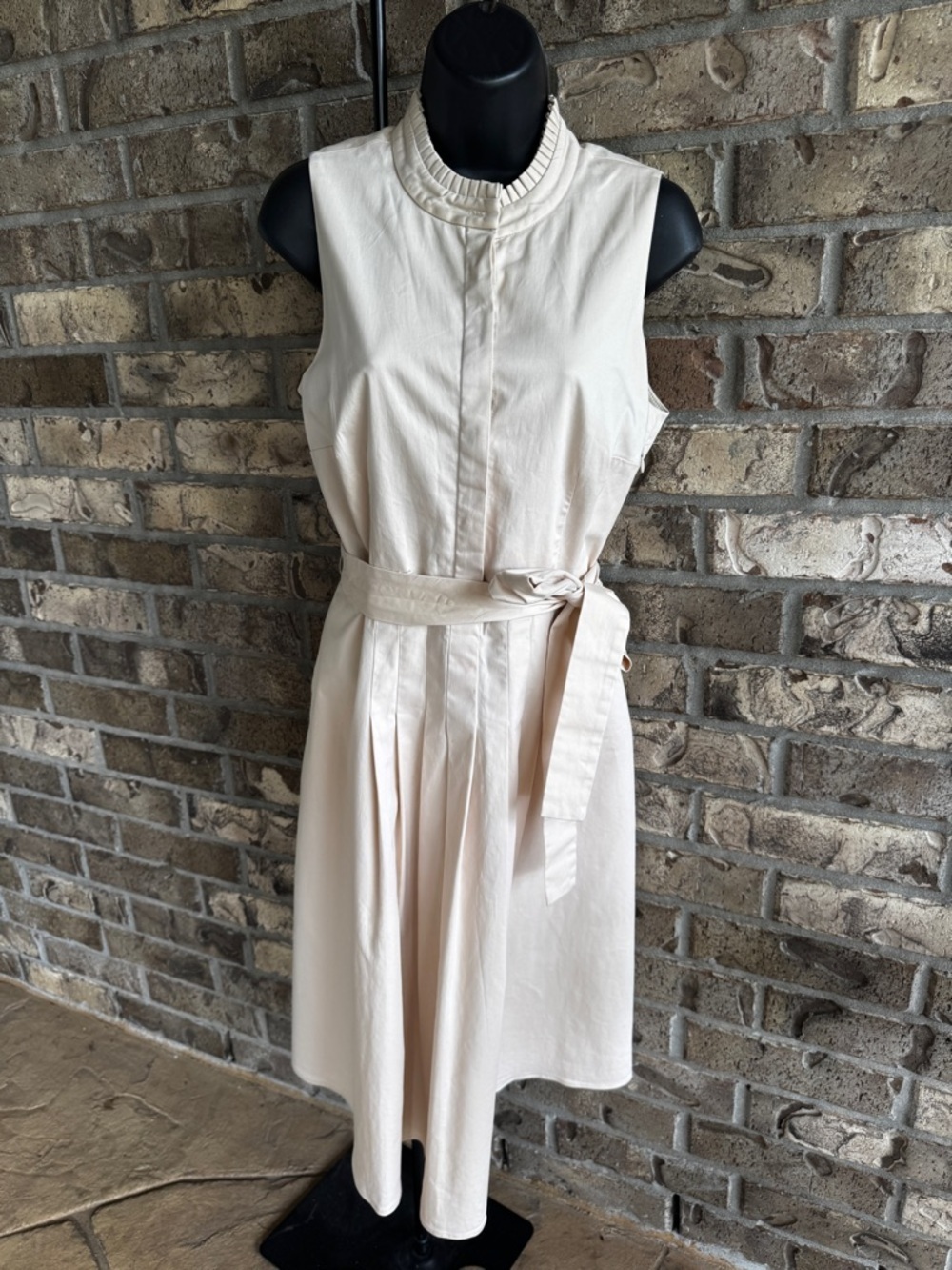 Antonio Melani Dress Women Size 6 Ivory Sleeveless Belted Midi Pleated Stretch - Picture 9 of 12
